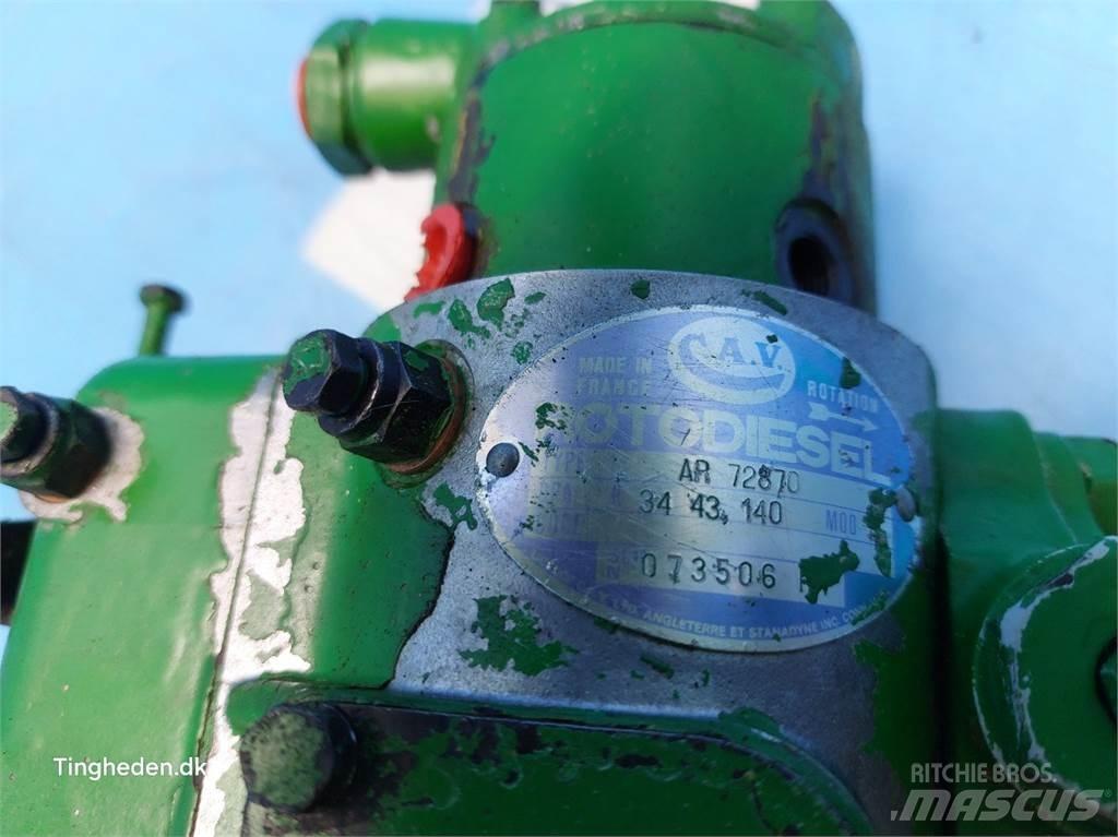 John Deere 2040S Двигуни