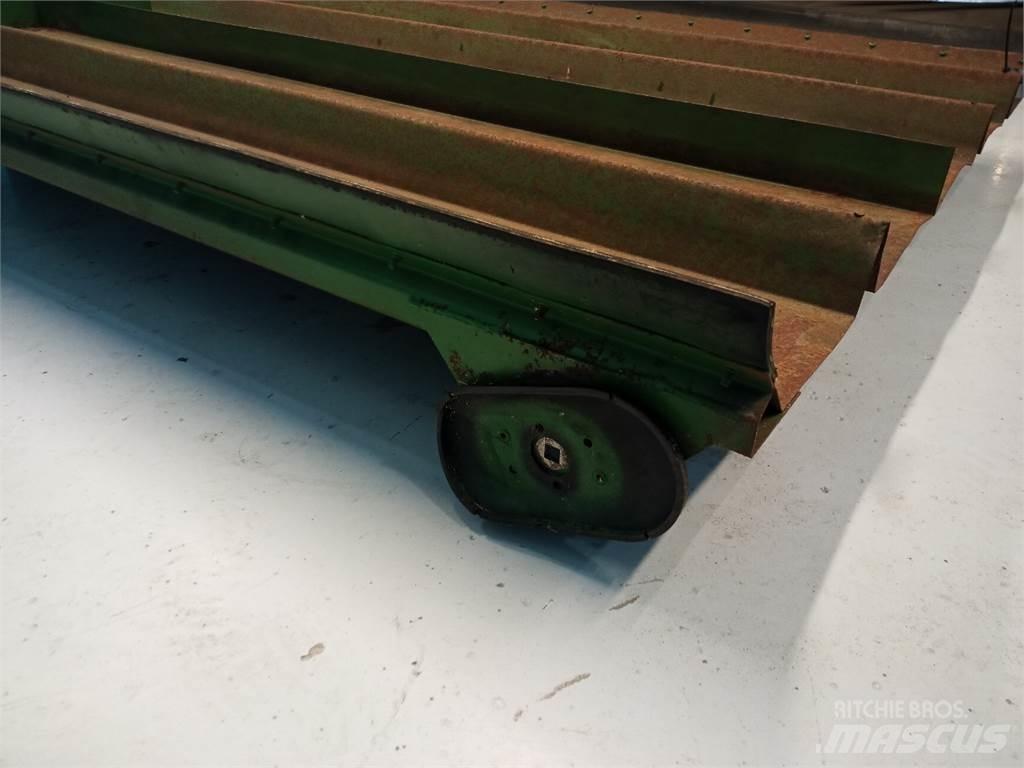 John Deere 2054 Розсіювачі солі та піску