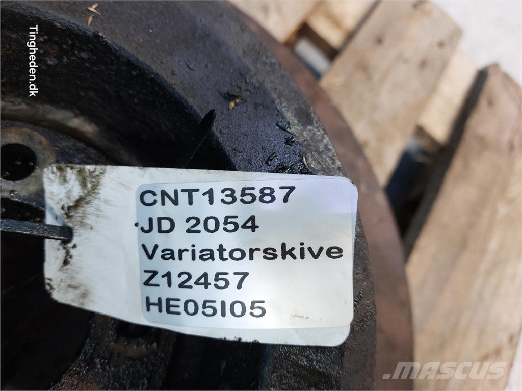 John Deere 2054 Сільгосптехніка - Інші