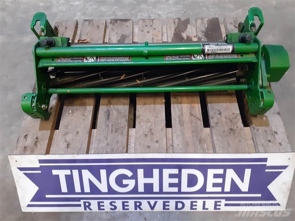 John Deere 2500 Газонокосарки-роботи