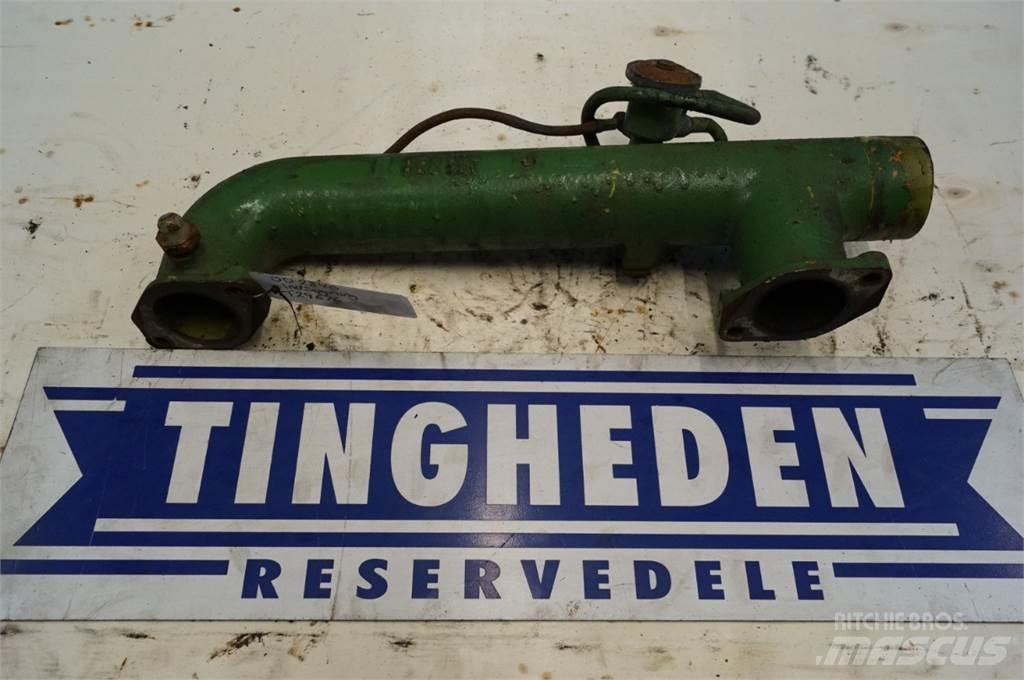 John Deere 2840 Двигуни