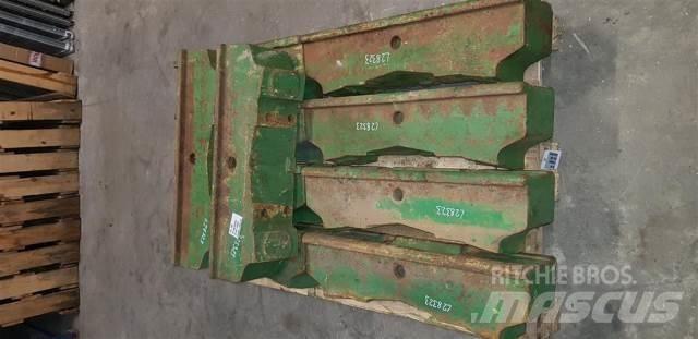 John Deere 3040 Фронтальні ваги