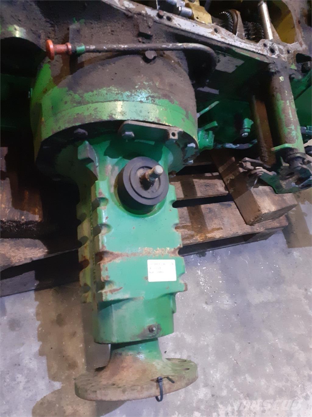 John Deere 3040 Коробка передач