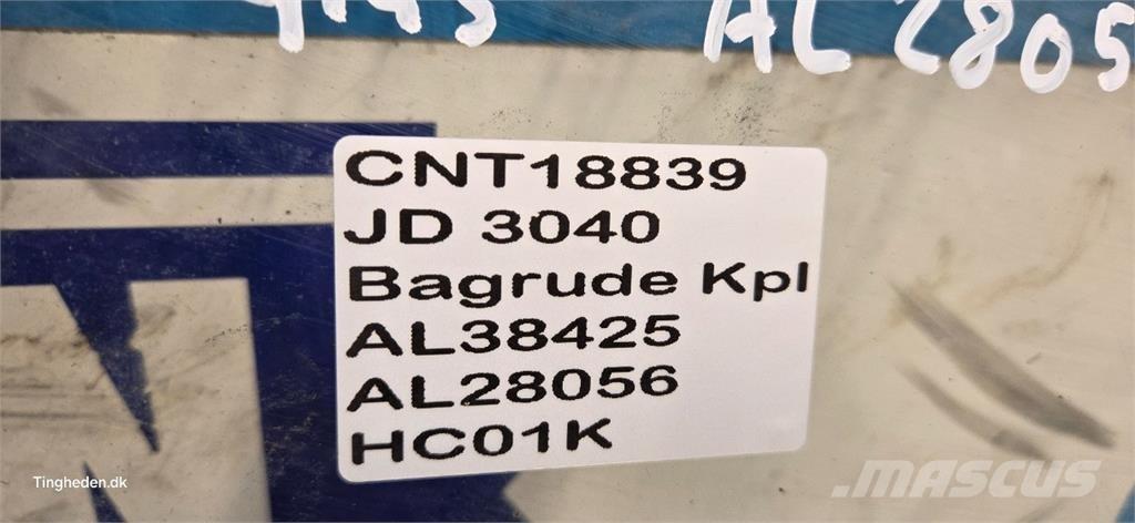 John Deere 3040 Кабіна