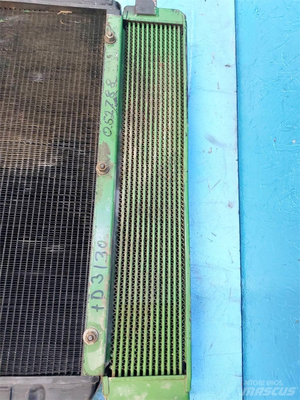 John Deere 3130 Радіатори