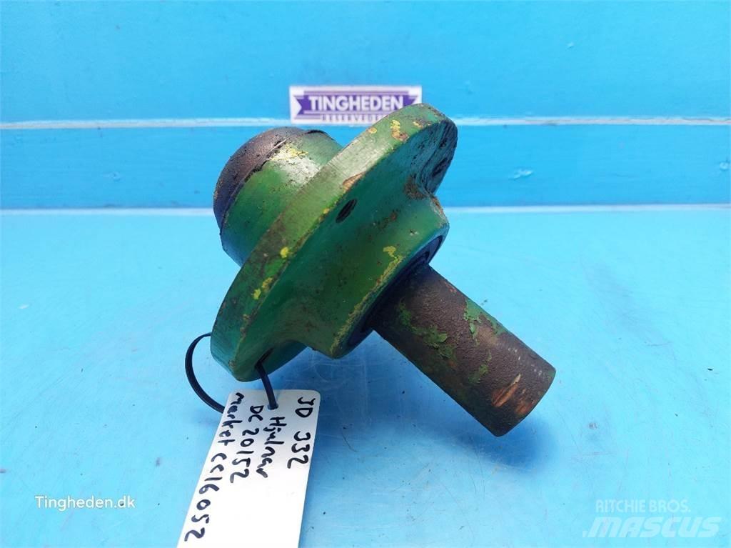 John Deere 332 Осі