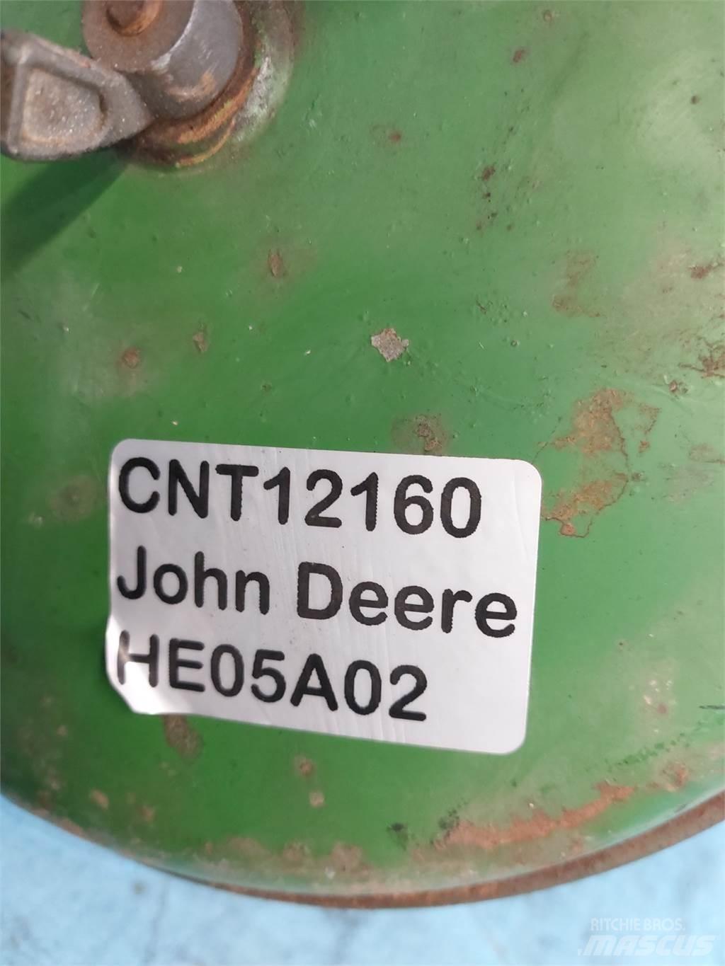 John Deere 3340 Двигуни