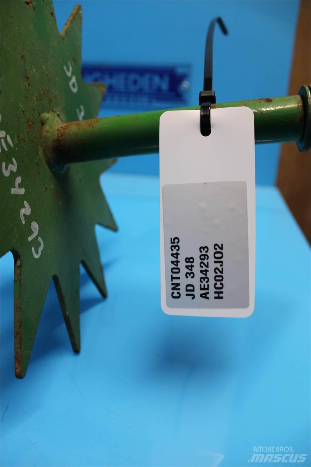 John Deere 348 Захвати для мішків
