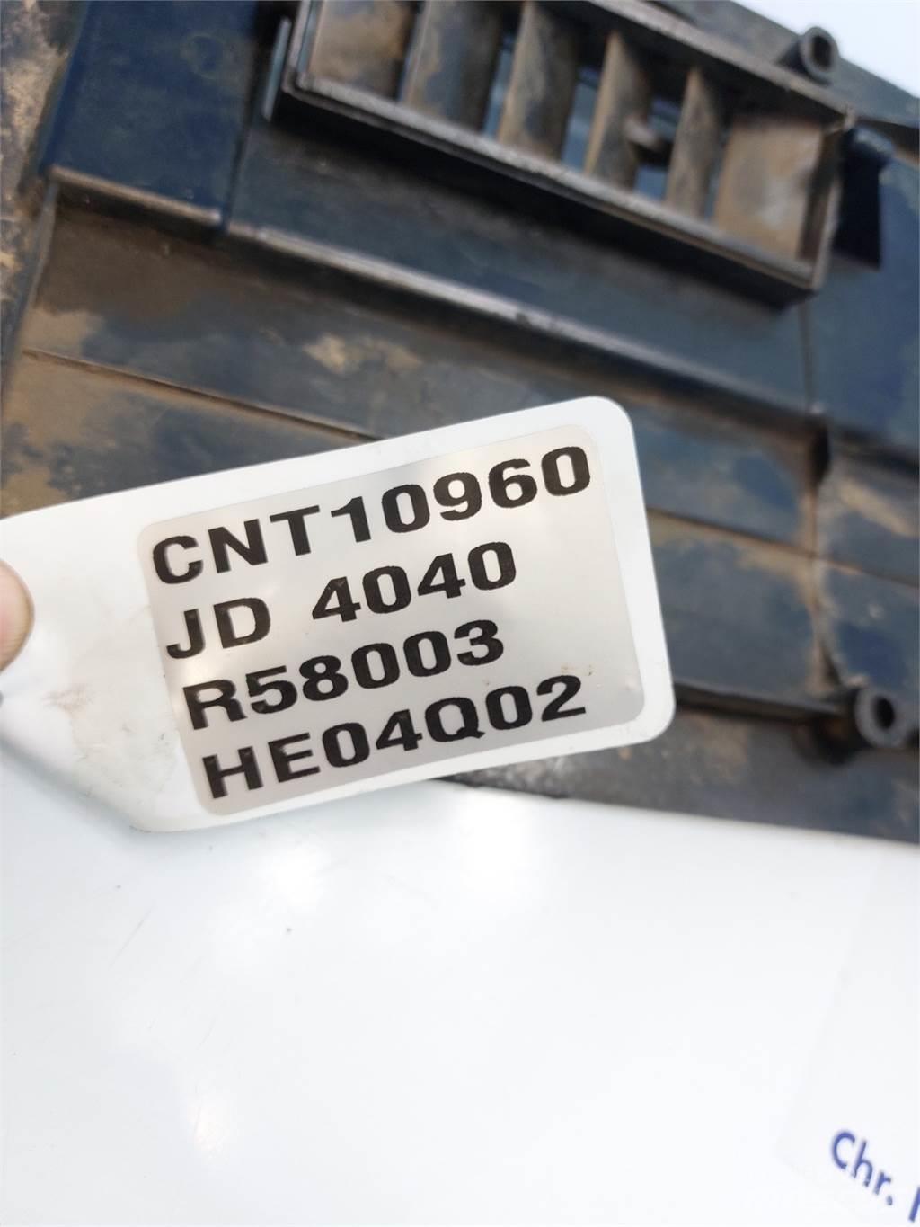 John Deere 4040 Кабіна