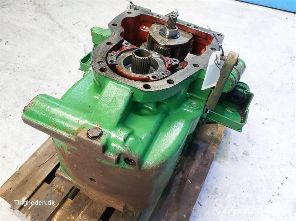 John Deere 4040S Коробка передач