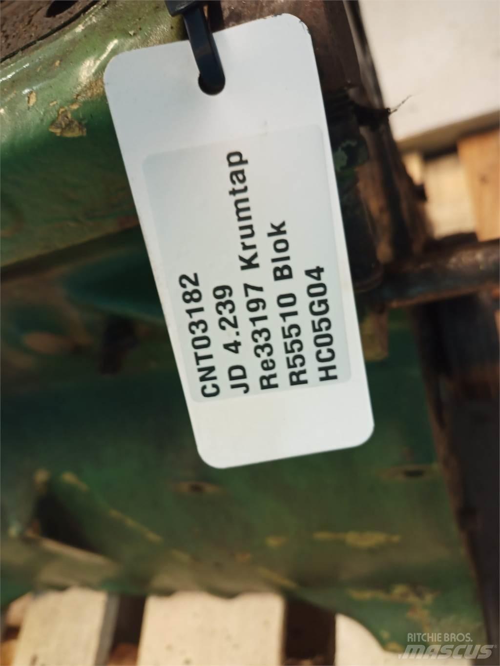John Deere 4239 Двигуни