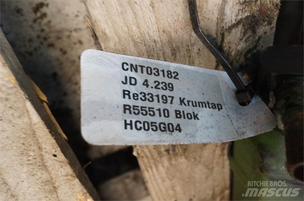 John Deere 4239 Двигуни