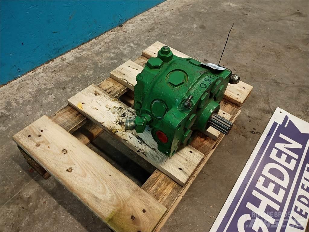 John Deere 4240 Гідравліка