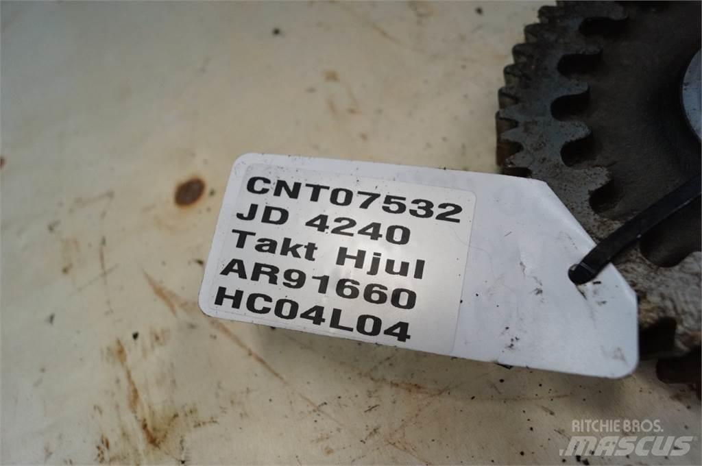 John Deere 4240S Двигуни