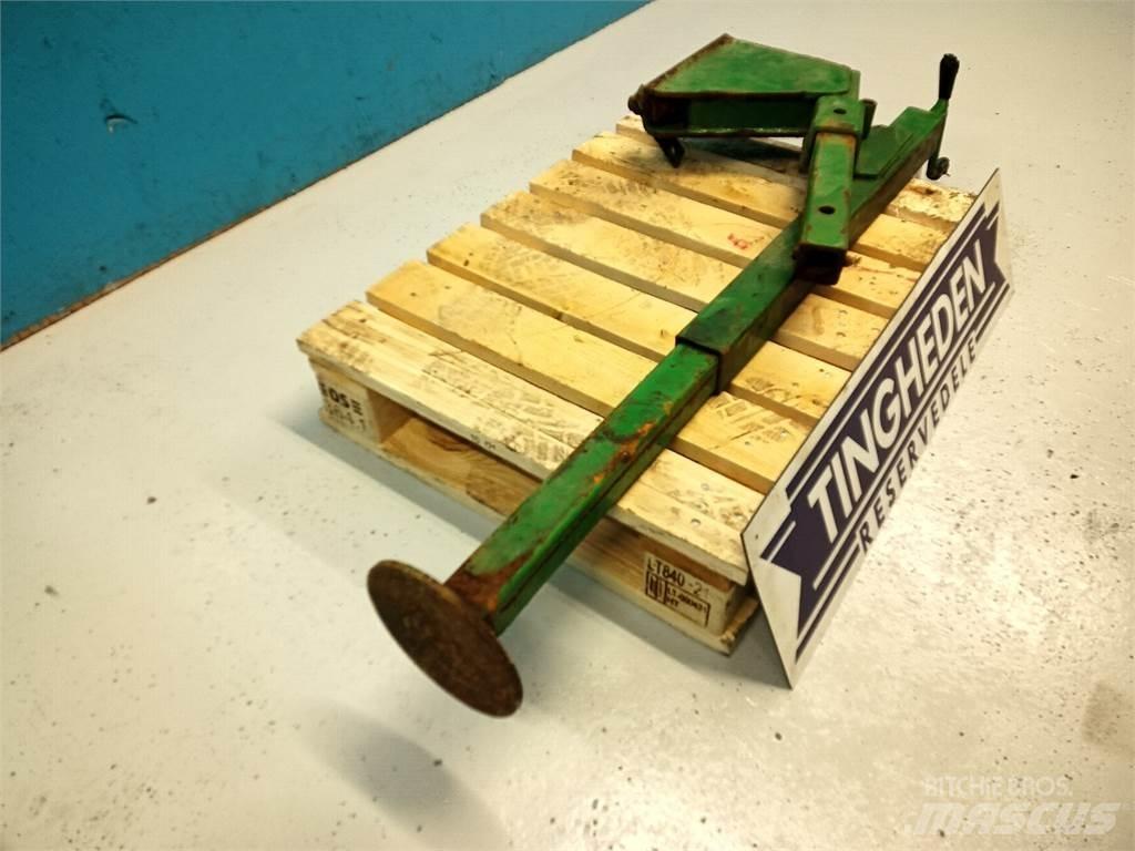 John Deere 590 Просівні ковші