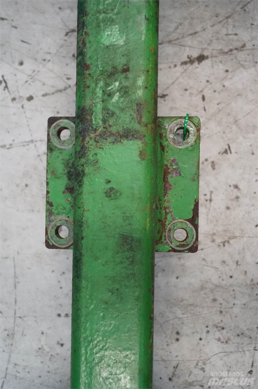 John Deere 592 Осі