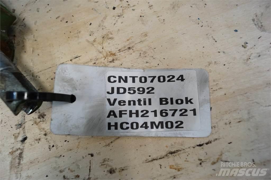 John Deere 592 Гідравліка
