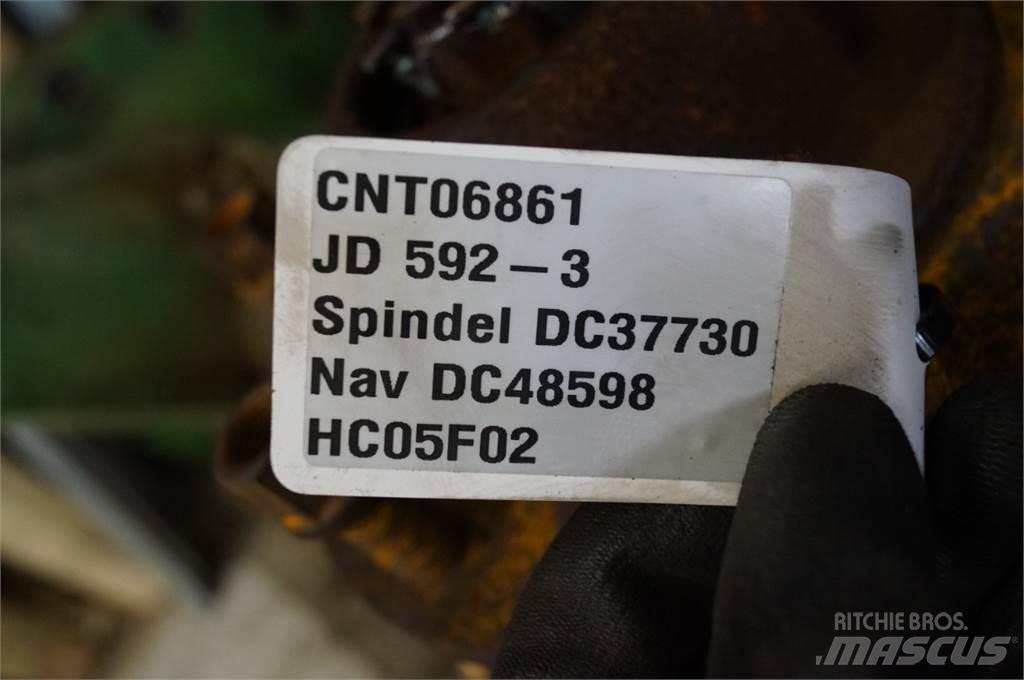 John Deere 592 Осі