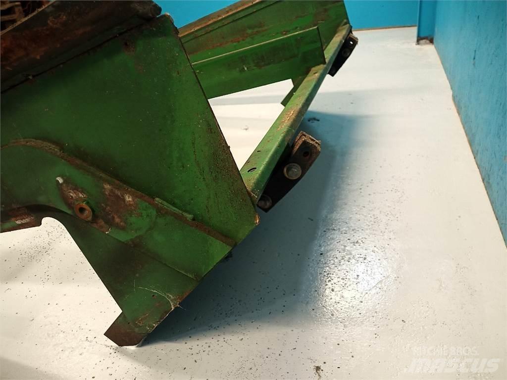 John Deere 9540 Розсіювачі солі та піску