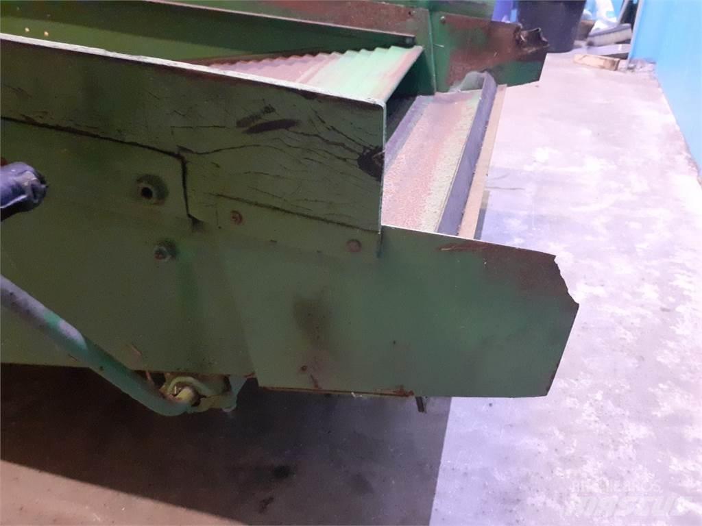 John Deere 955 Розсіювачі солі та піску