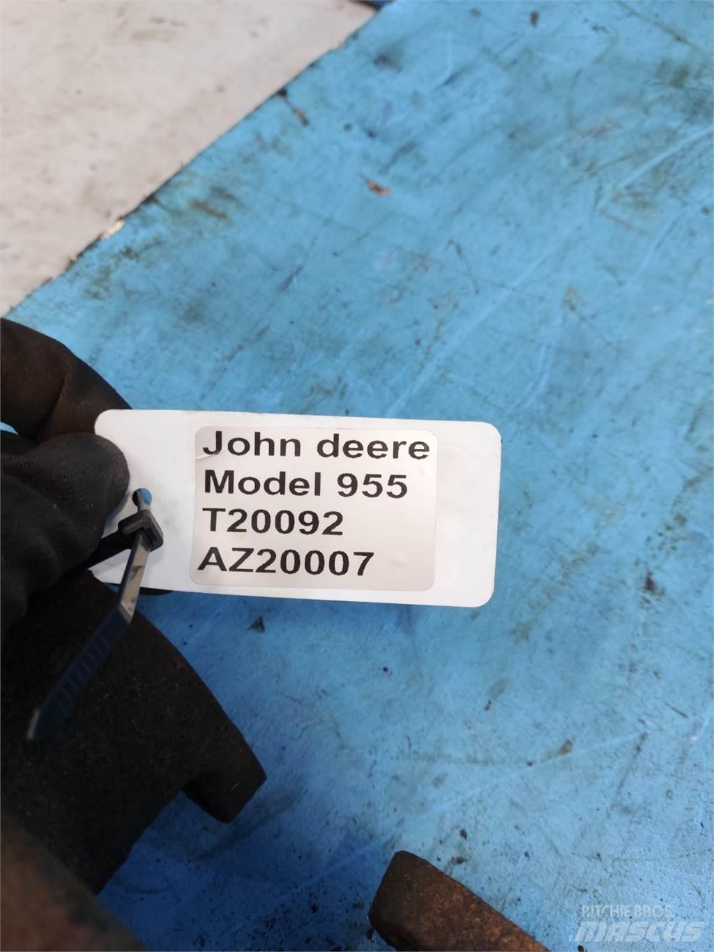 John Deere 955 Двигуни