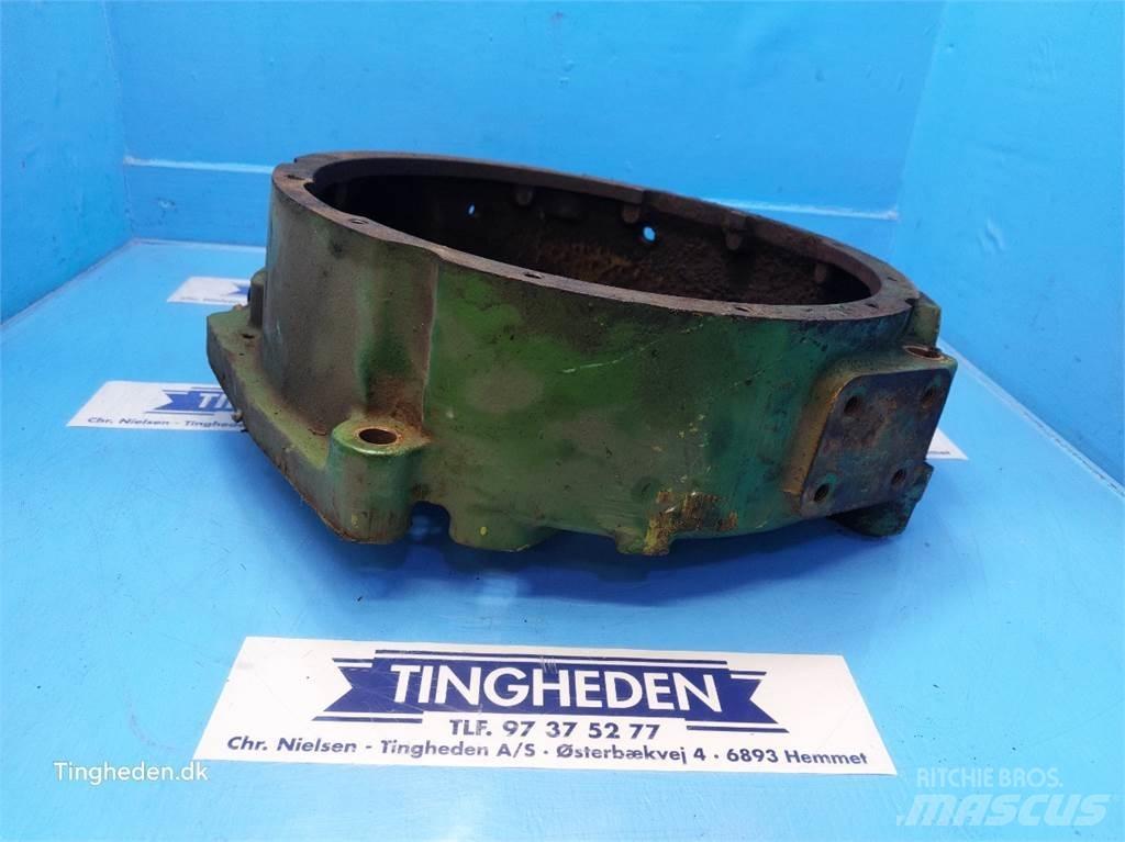 John Deere 955 Двигуни