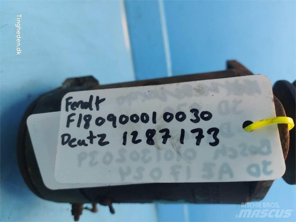 John Deere 970 Двигуни