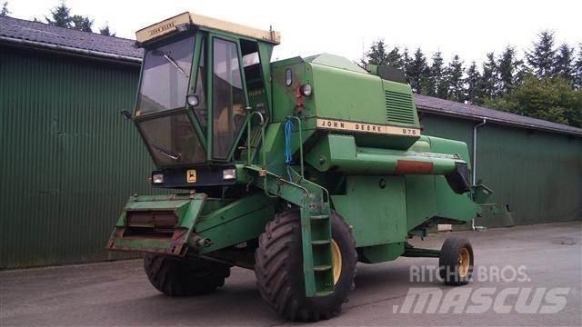 John Deere 975 Зернозбиральні комбайни