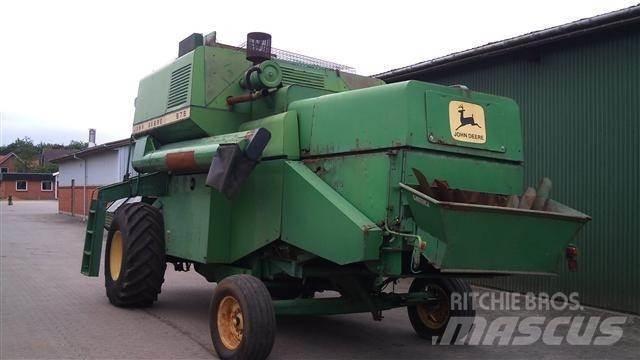 John Deere 975 Зернозбиральні комбайни