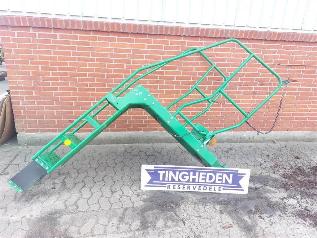 John Deere 9880 Кабіна
