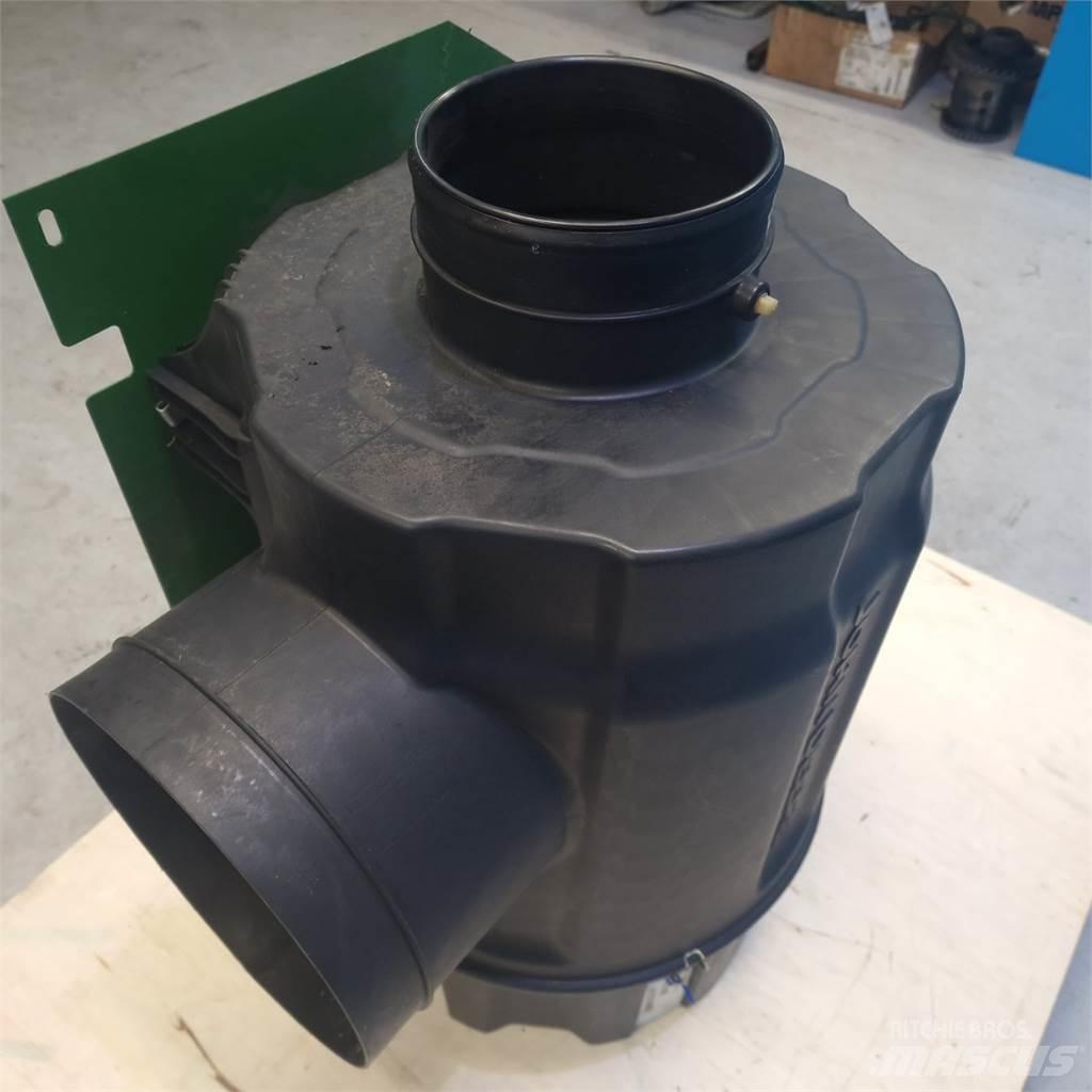 John Deere S670 Двигуни
