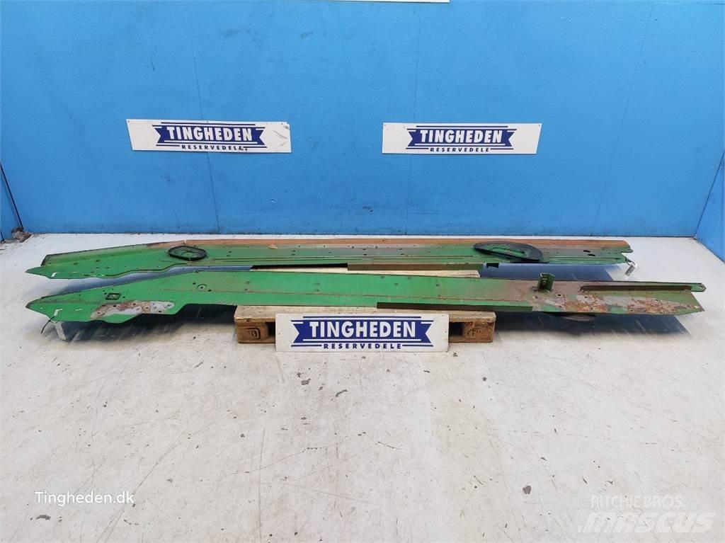 John Deere S670 Розсіювачі солі та піску