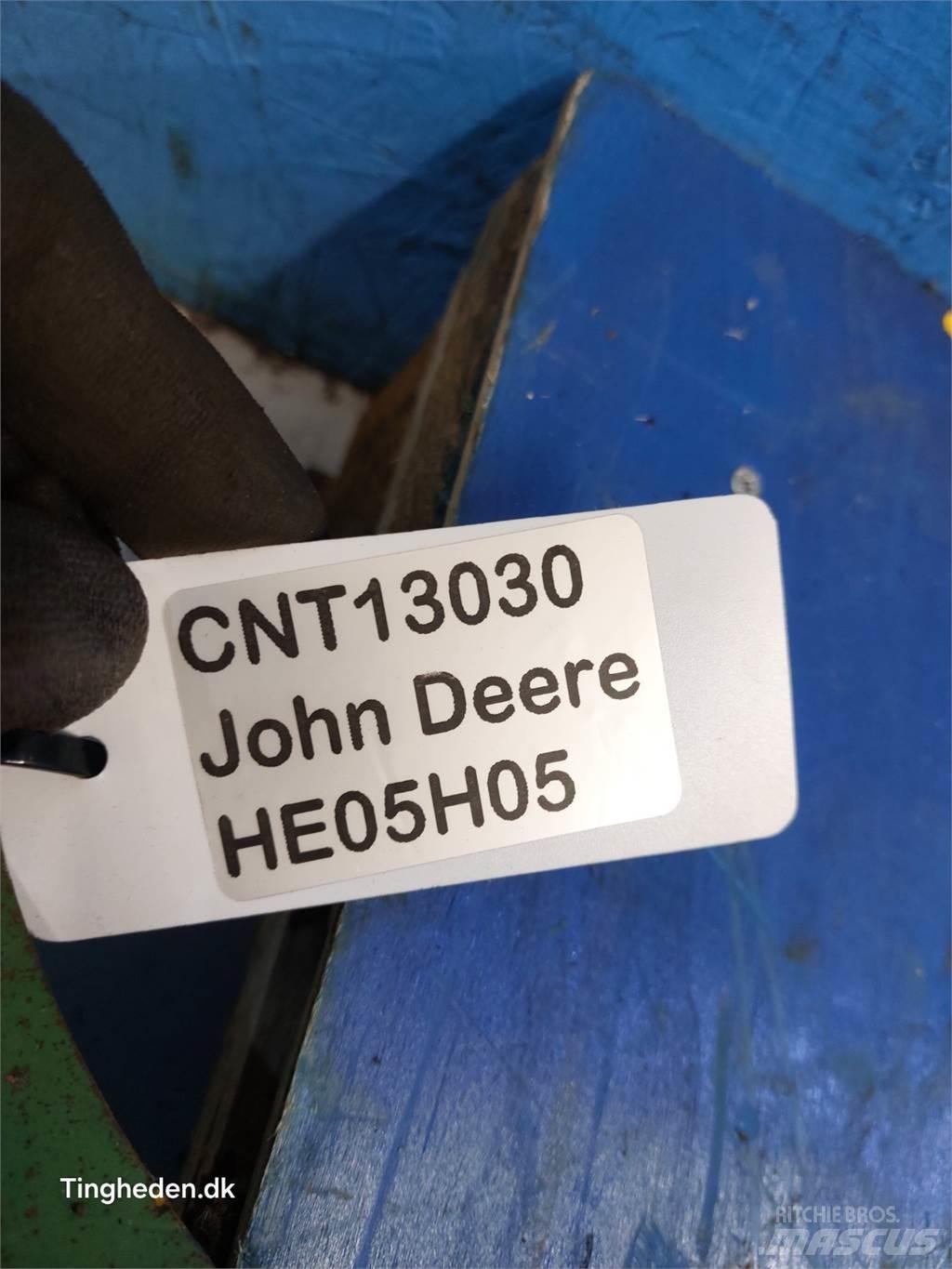 John Deere S670 Розсіювачі солі та піску