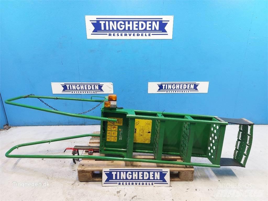 John Deere T660I Кабіна