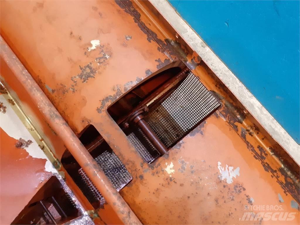 Laverda 3650 Розсіювачі солі та піску
