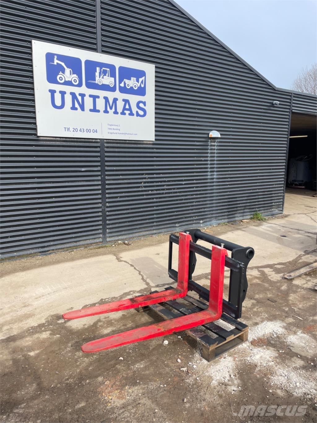 Manitou 5000kg Вили