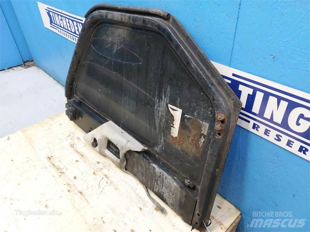 Manitou MT932 Кабіна