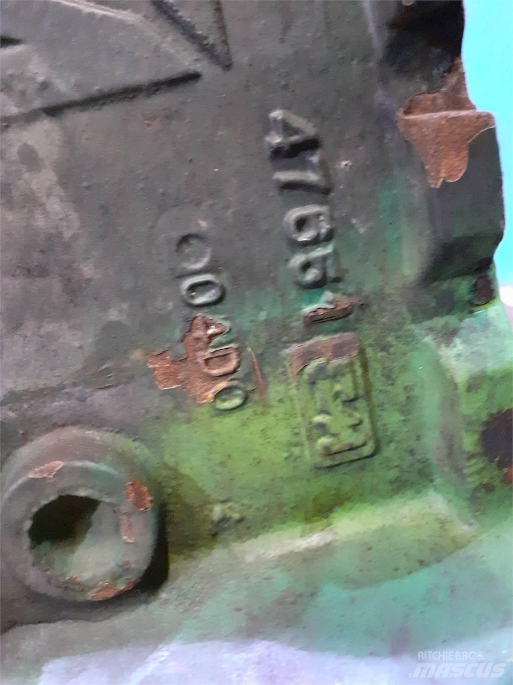 Merlo 30.9 Осі