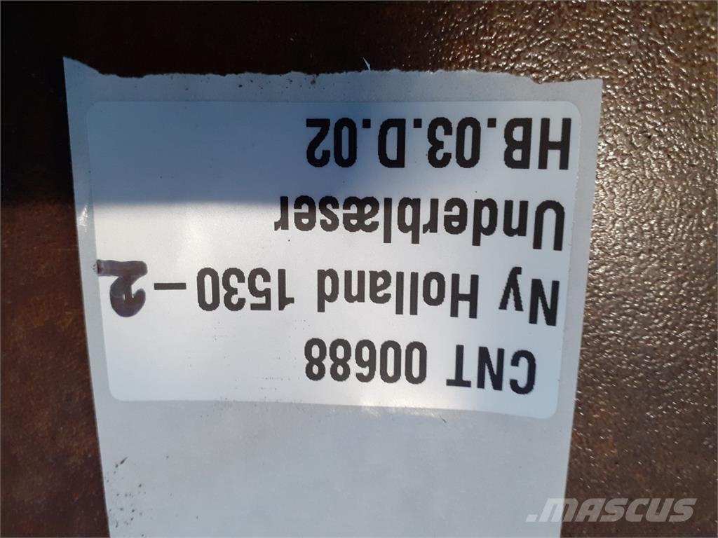New Holland 1530 Розсіювачі солі та піску