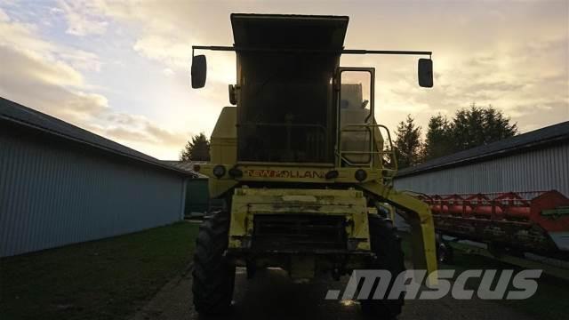 New Holland 1550 Зернозбиральні комбайни