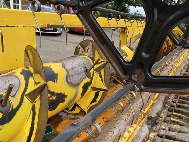 New Holland 30 Додаткове обладнання для збиральних комбайнів
