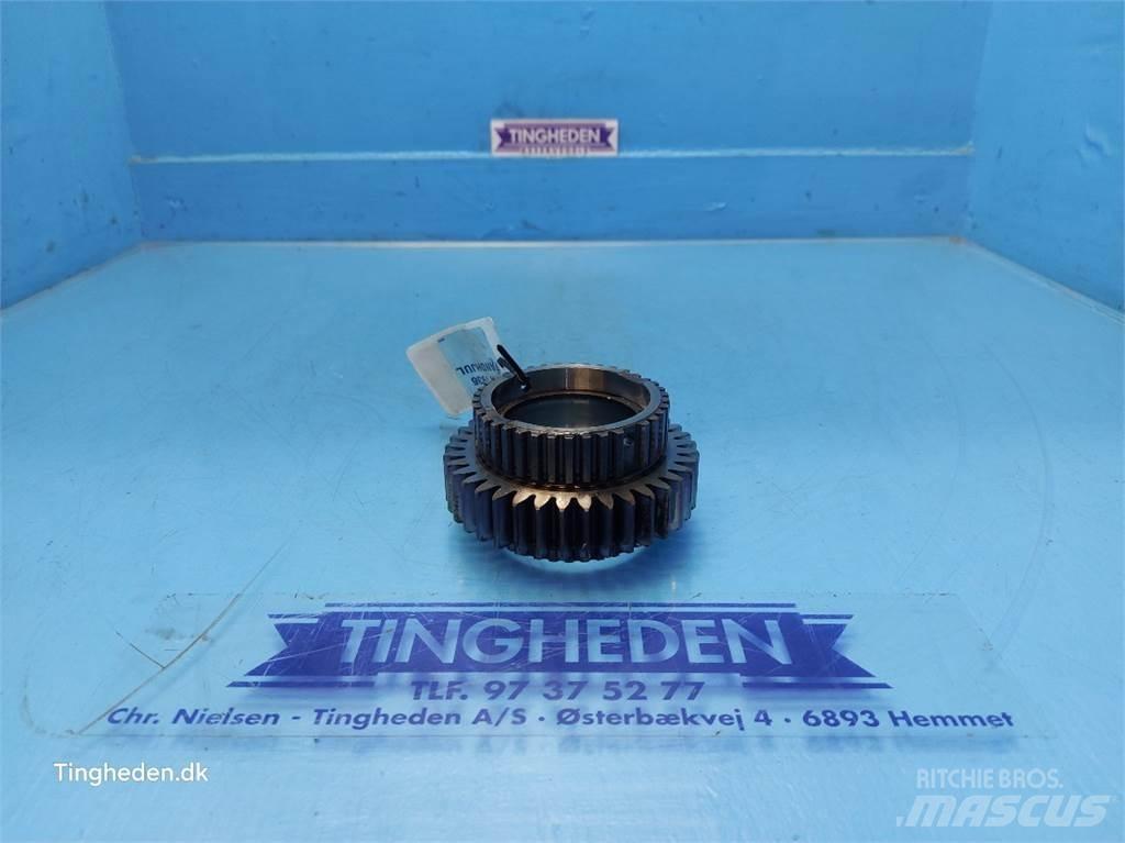 New Holland 6640 Коробка передач