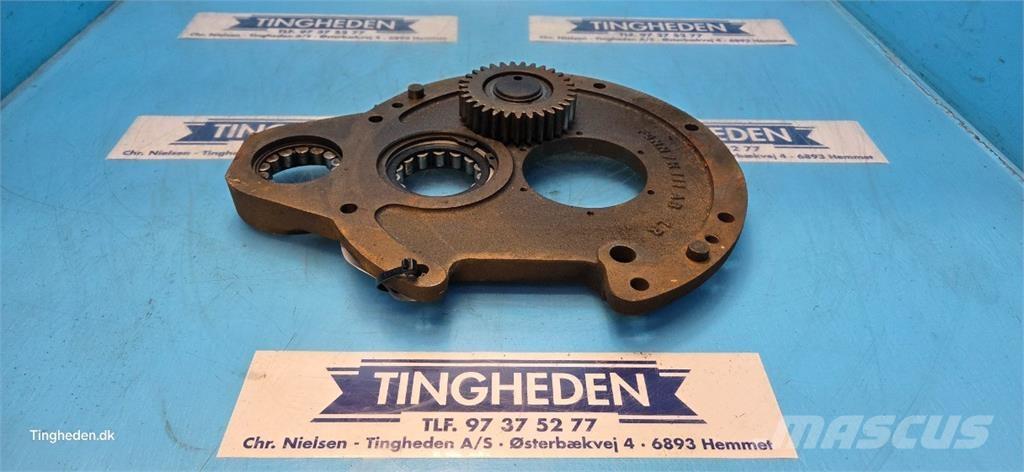 New Holland 8340 Коробка передач