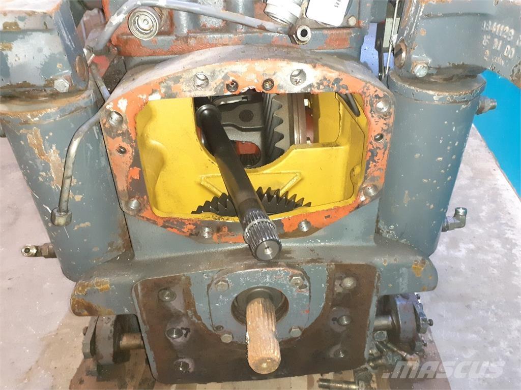 New Holland 8770 Коробка передач