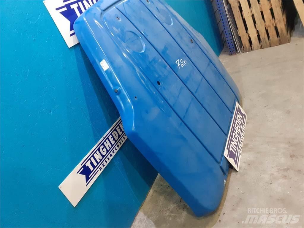 New Holland 8770 Кабіна