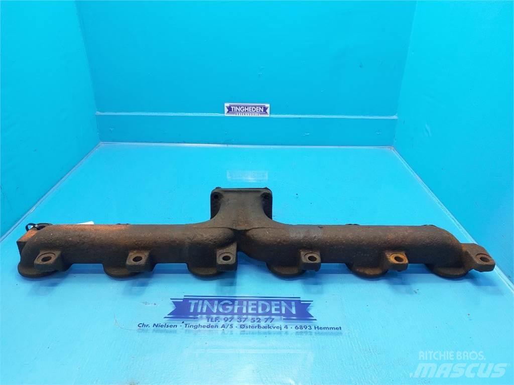 New Holland 8970 Двигуни