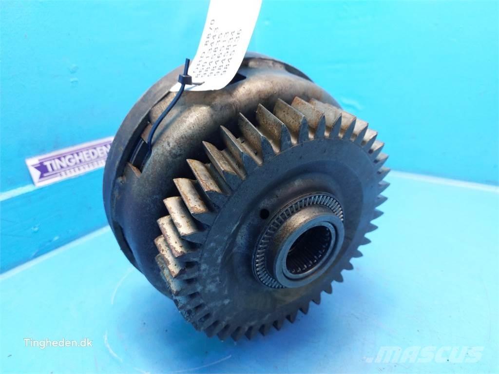 New Holland 8970 Коробка передач