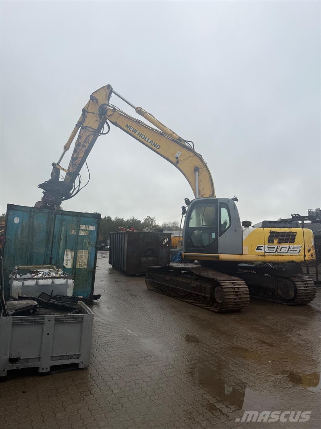 New Holland E305 Гусеничні екскаватори