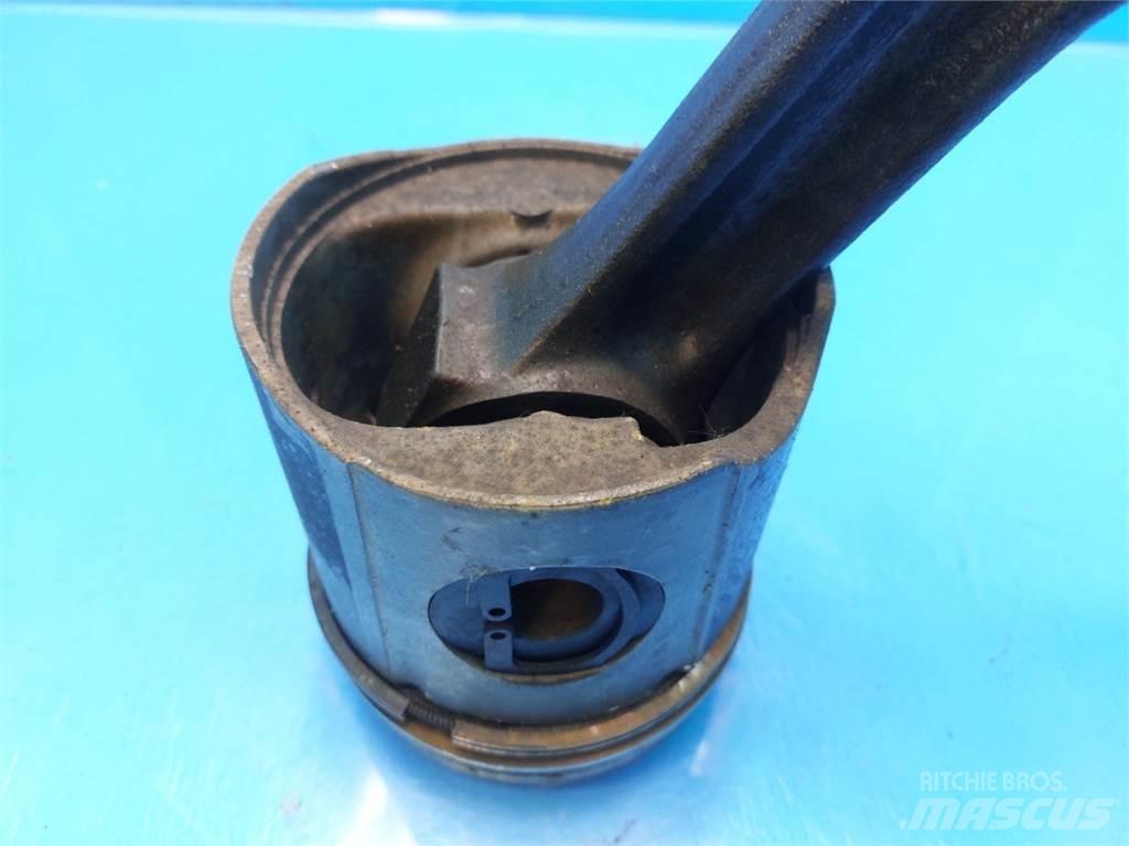 New Holland TF78 Двигуни