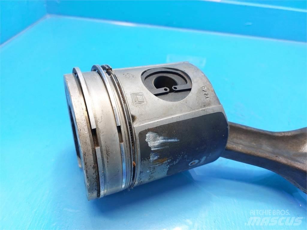 New Holland TF78 Двигуни
